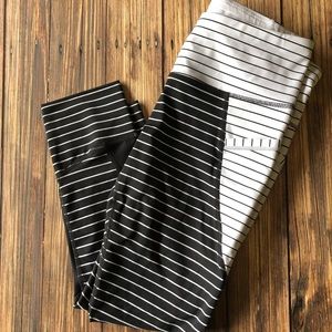 Athleta Black & White Stripe Capri Leggings M